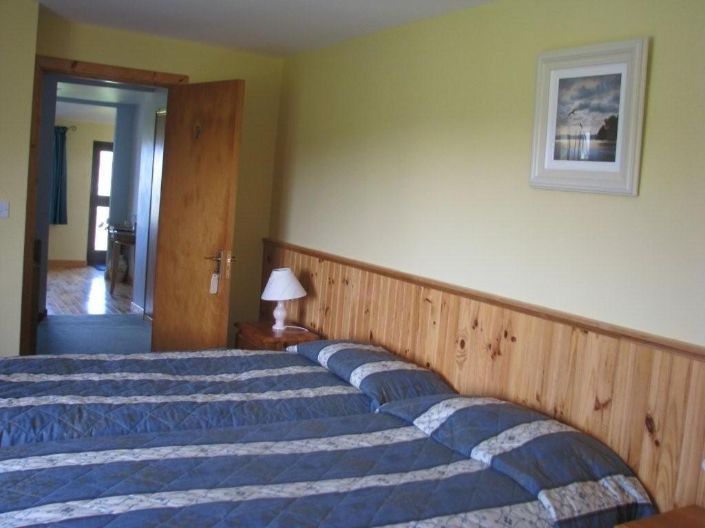 Decourcey'S Hazelbrook Farmhouse B&B Cleggan Chambre photo