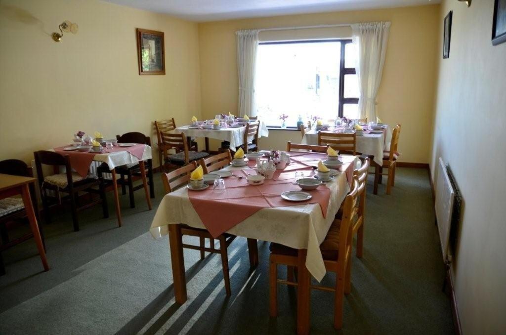 Decourcey'S Hazelbrook Farmhouse B&B Cleggan Extérieur photo
