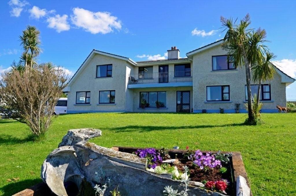 Decourcey'S Hazelbrook Farmhouse B&B Cleggan Extérieur photo